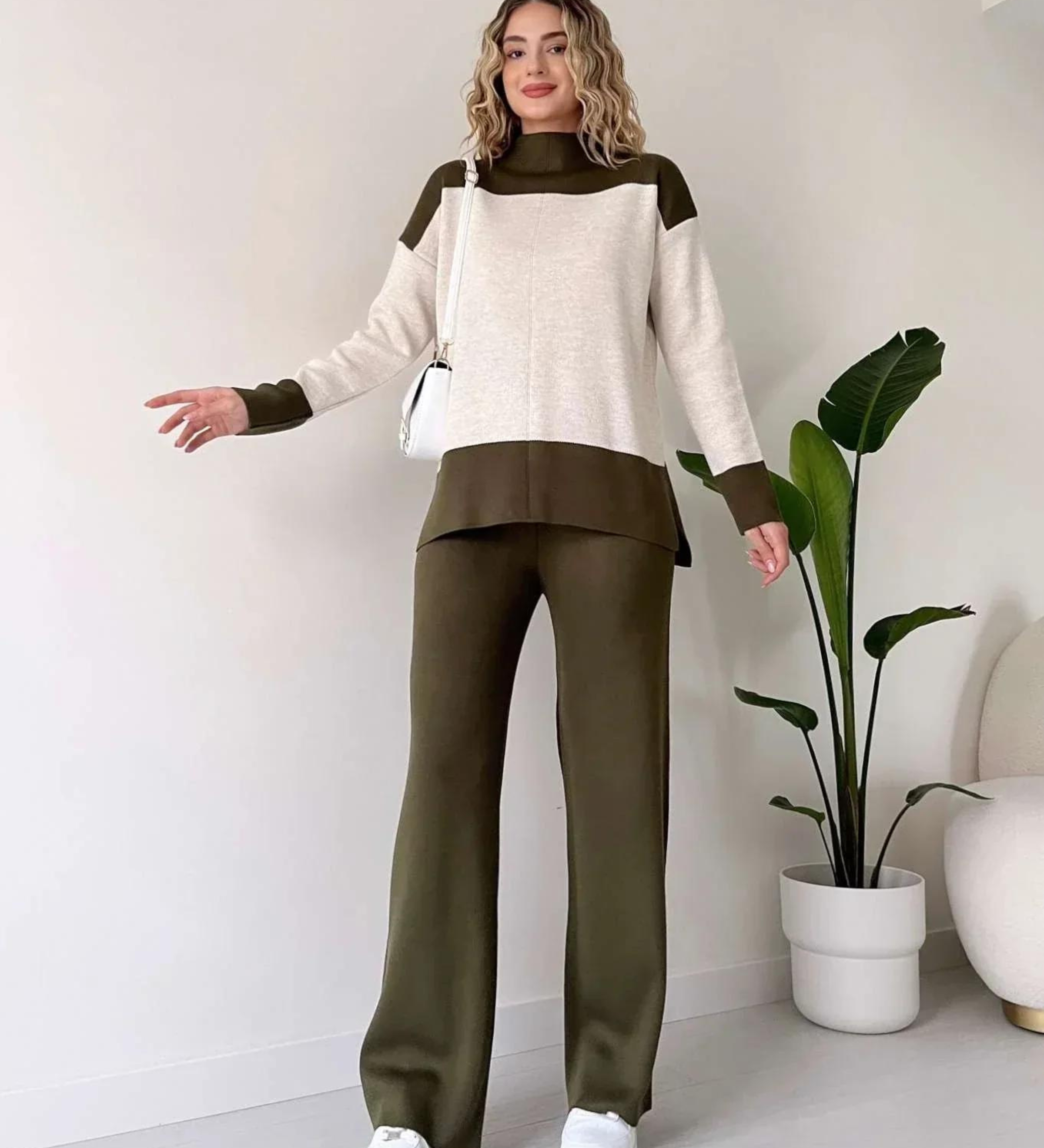 AMBER™ – ALSIDIGT OG KOMFORTABELT TO-DELT SÆT