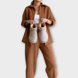 FREJA™ – SÆT MED KNAPPER OG ELEGANT SNIT