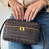 JULIETTE™ – STRUKTURERET FLETTET TASKE MED GLANS