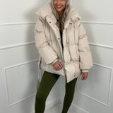 KARLY™ – KORT PUFFERJAKKE MED LOMMER I TALJEN
