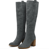 SUÈDE™ – STØVLER I RUSKIND MED BLOKHÆL