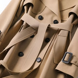 XANTHIPPE™ – ELEGANT TRENCHCOAT MED TIDLØST DESIGN