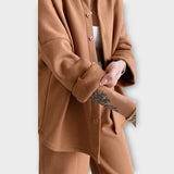 FREJA™ – SÆT MED KNAPPER OG ELEGANT SNIT