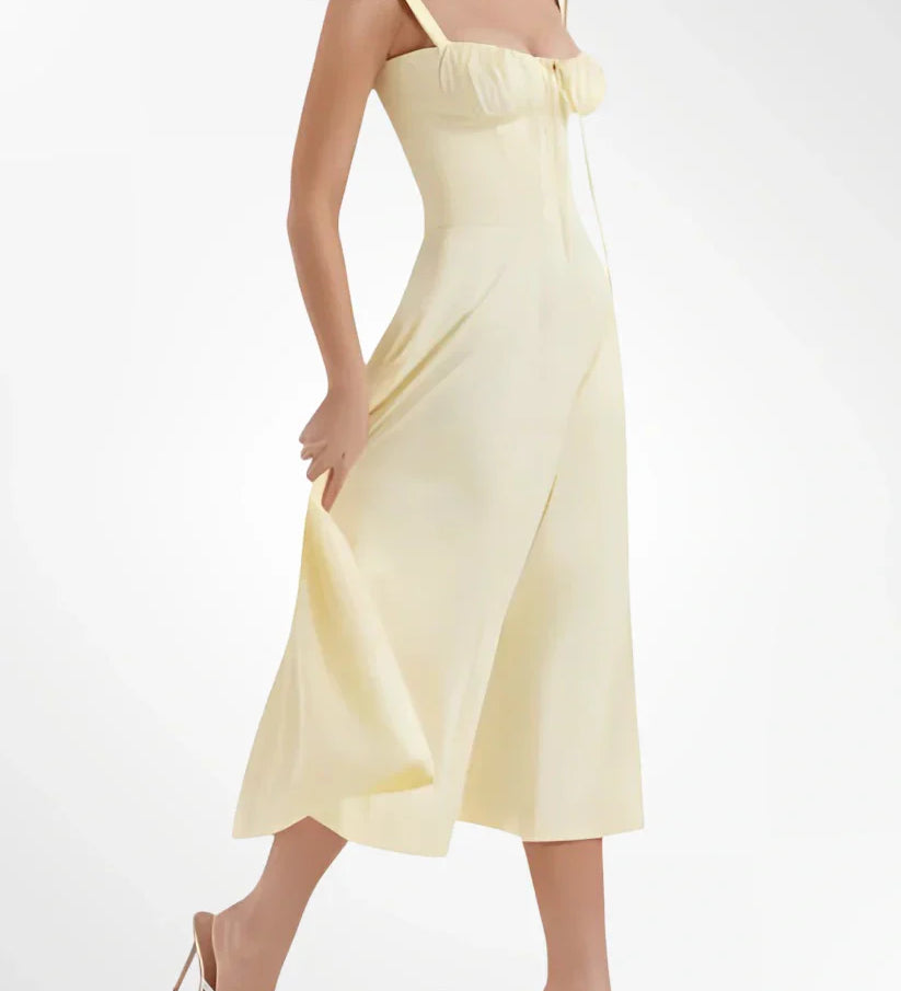 SABRINA™ – KJOLE MED KORSETDETALJE OG MARKERET TALJE